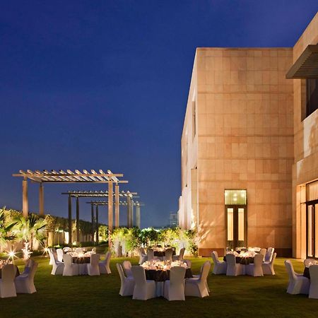 Radisson Blu Hotel Amritsar Amenidades foto The Park, New Delhi